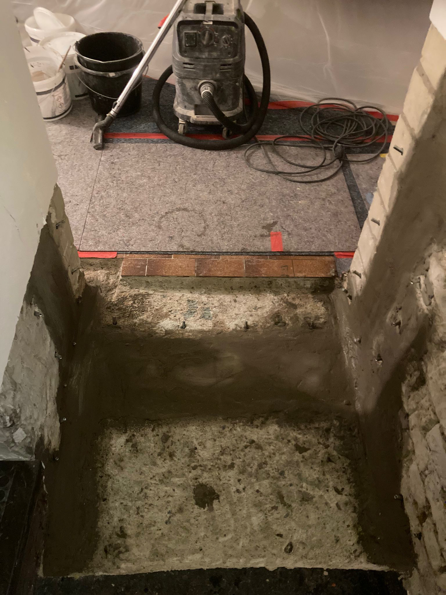 Antisulfatbehandlung und Einbringen einer flexiblen Dichtschl&auml;mme